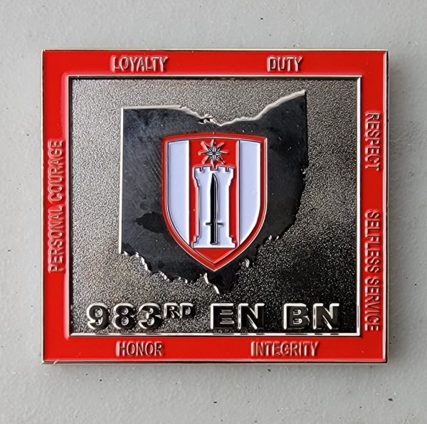 983RD EN BN - ESSAYONS - Challenge Coin