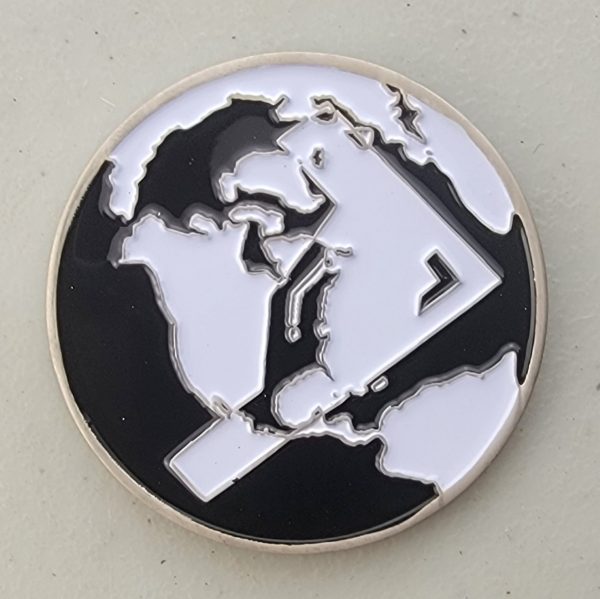 WELCOME TO HAPPY TOWN - 2015 - Challenge Coin - Image 2