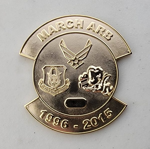4TH COMBAT CAMERA SQ - CLOSURE - Challenge Coin - Image 2