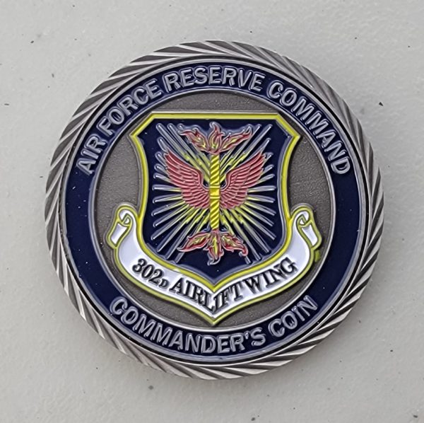 302d AIRLIFT WING - ANTIQUE SILVER - Challenge Coin